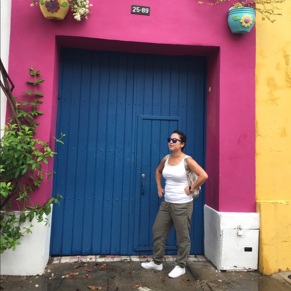 Meet your Posher, Romania - Picture 1 of 1